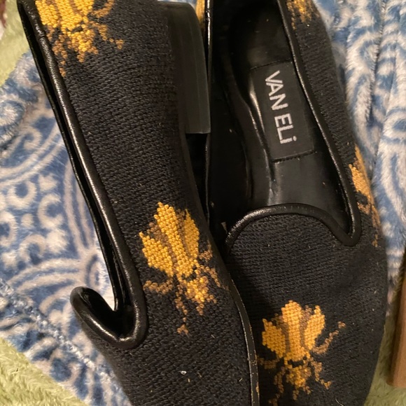 •Vaneli• Vintage Bug/ Bee Flats - Picture 5 of 5